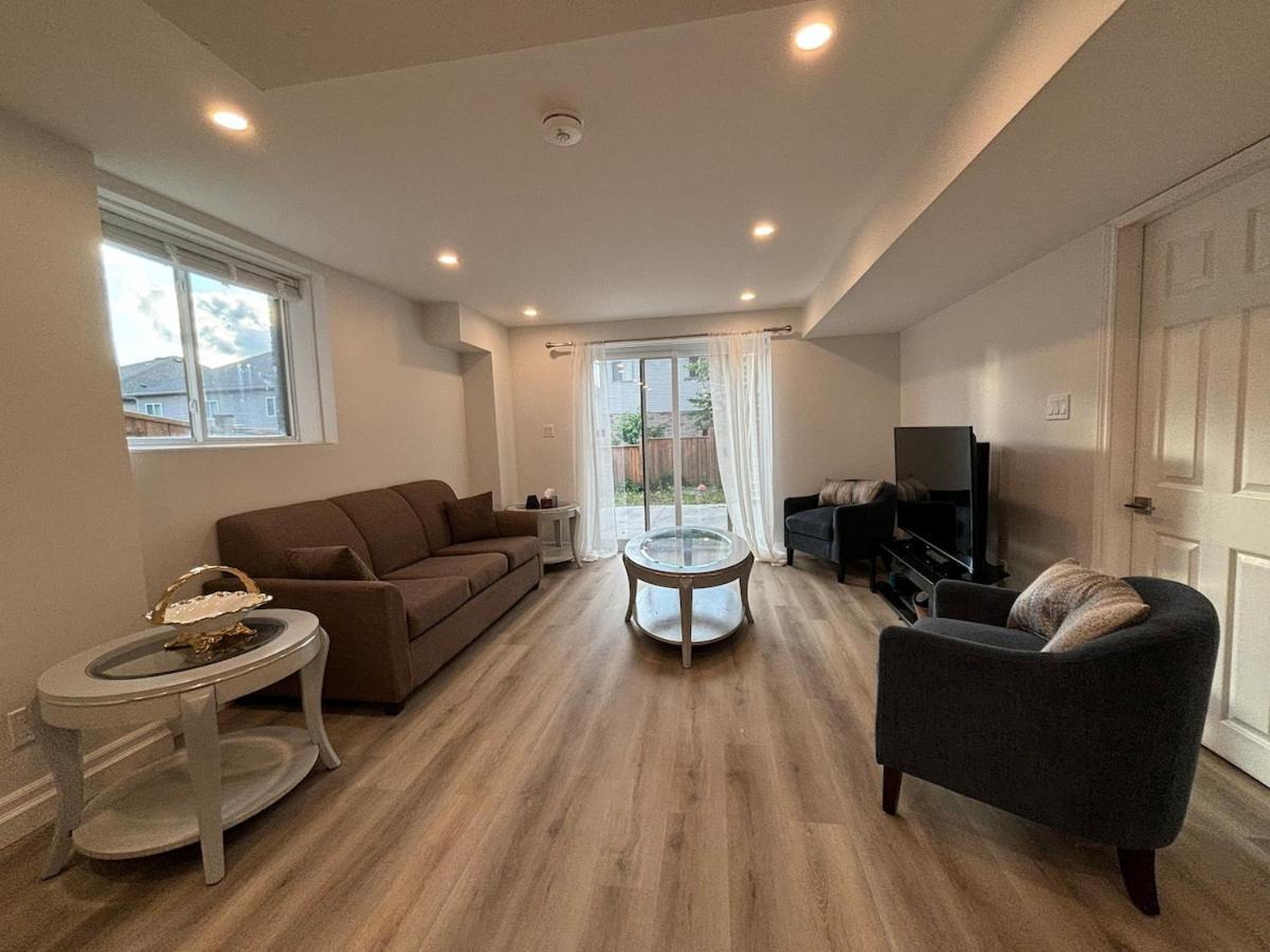 One-Bedroom Unit At Vista Hill 滑铁卢 外观 照片