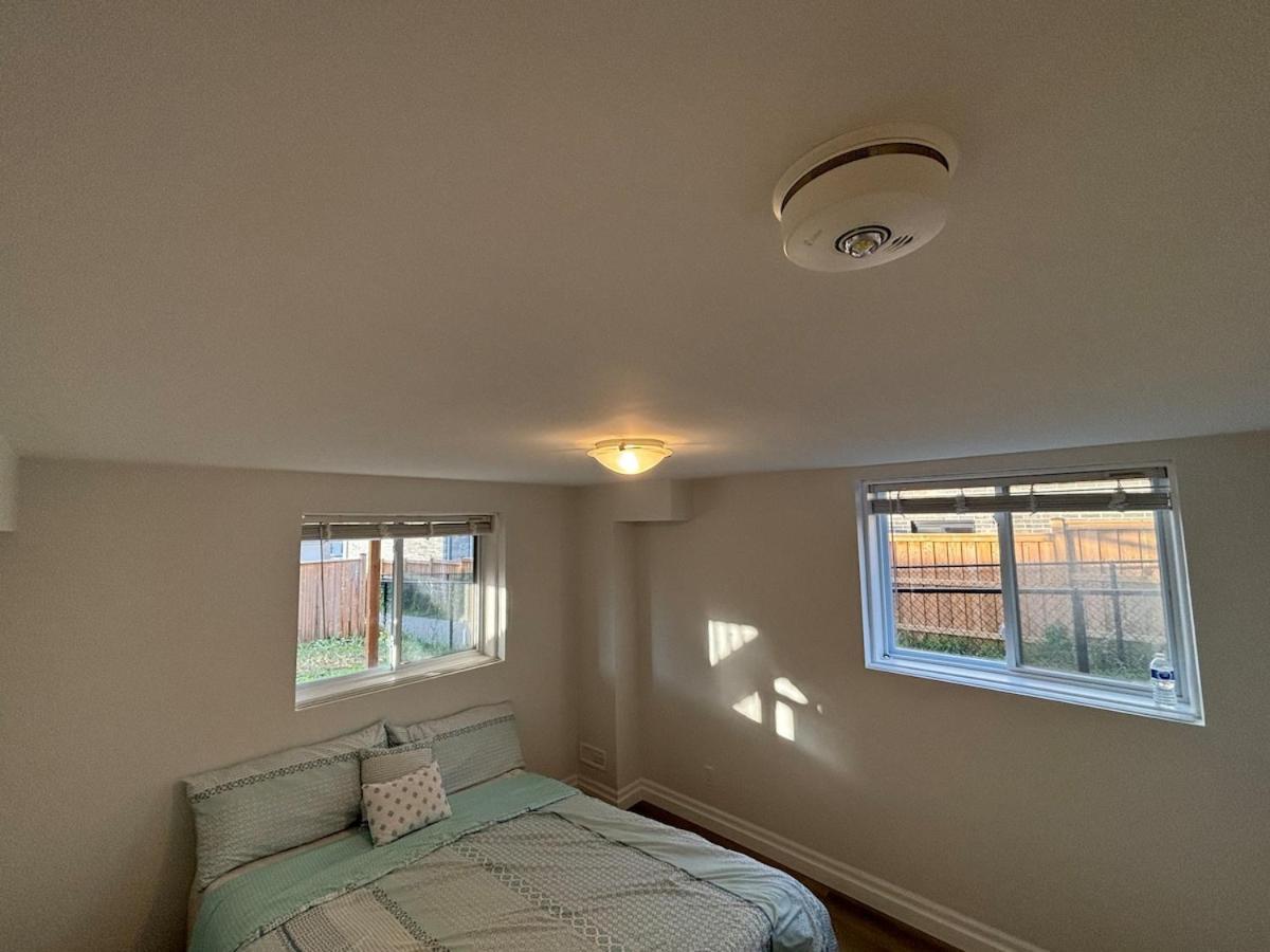 One-Bedroom Unit At Vista Hill 滑铁卢 外观 照片